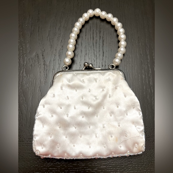 Petite Elegant Mini Clutch Purse in White - Picture 2 of 6